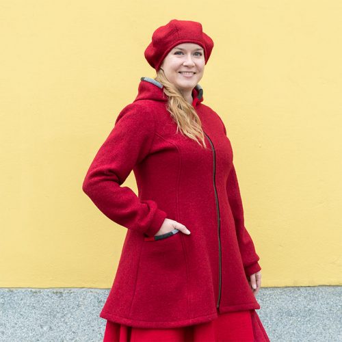 Punainen naisten villakangastakki, A-linjainen, Suomessa tehty, Minna Suuronen Design